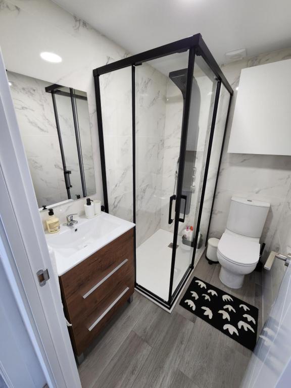 Baño completo con ducha