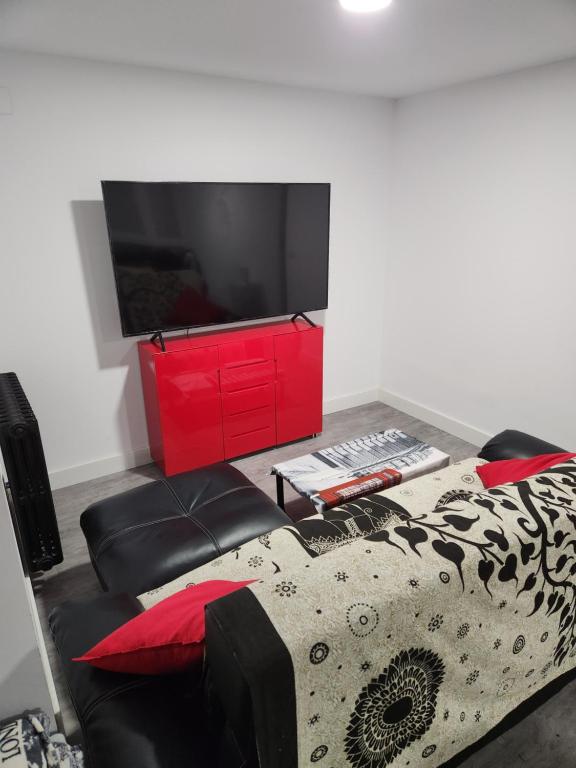 Salón con TV grande